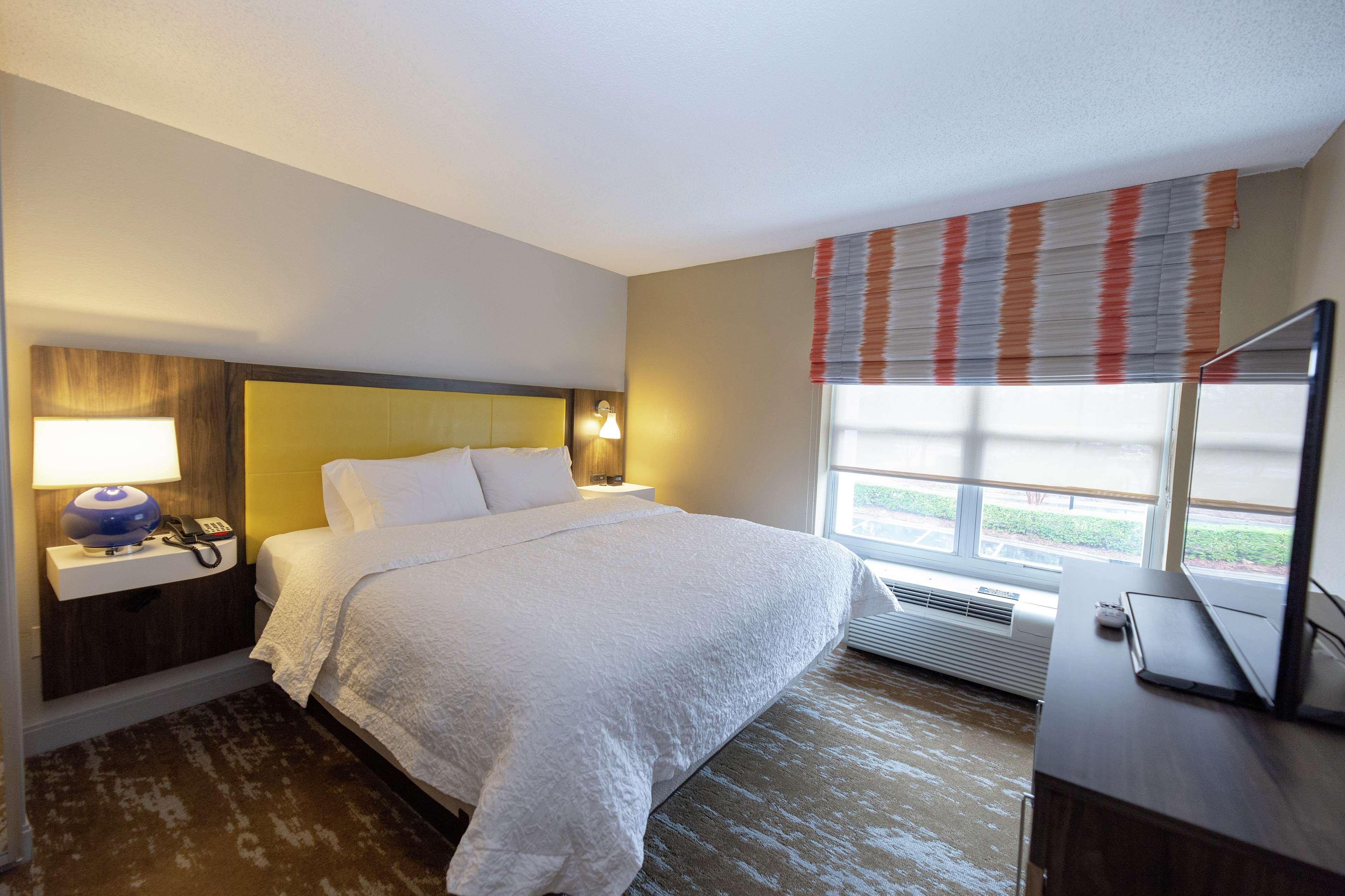 Hampton Inn & Suites Raleigh Cary Lenovo Center Dış mekan fotoğraf