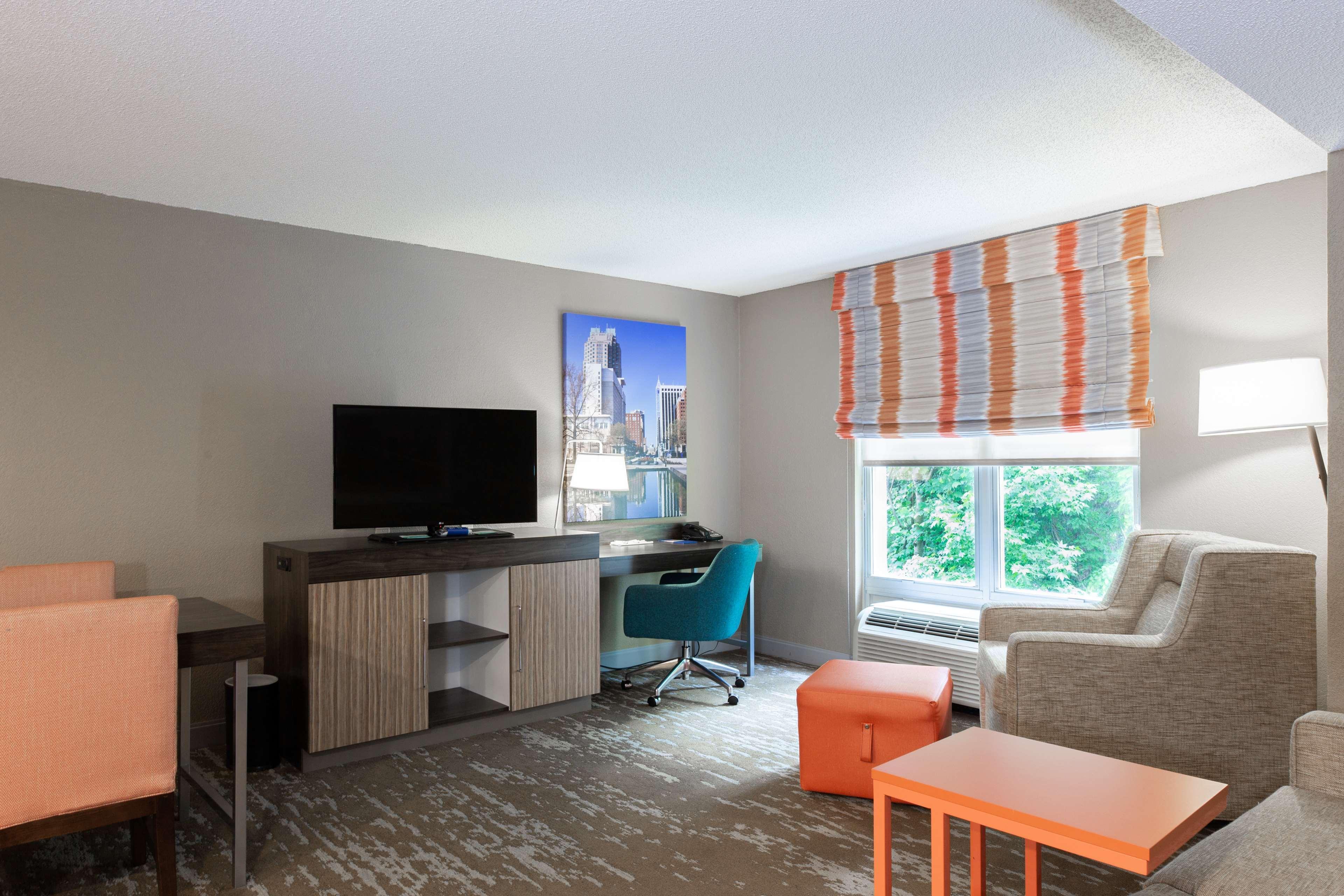 Hampton Inn & Suites Raleigh Cary Lenovo Center Dış mekan fotoğraf