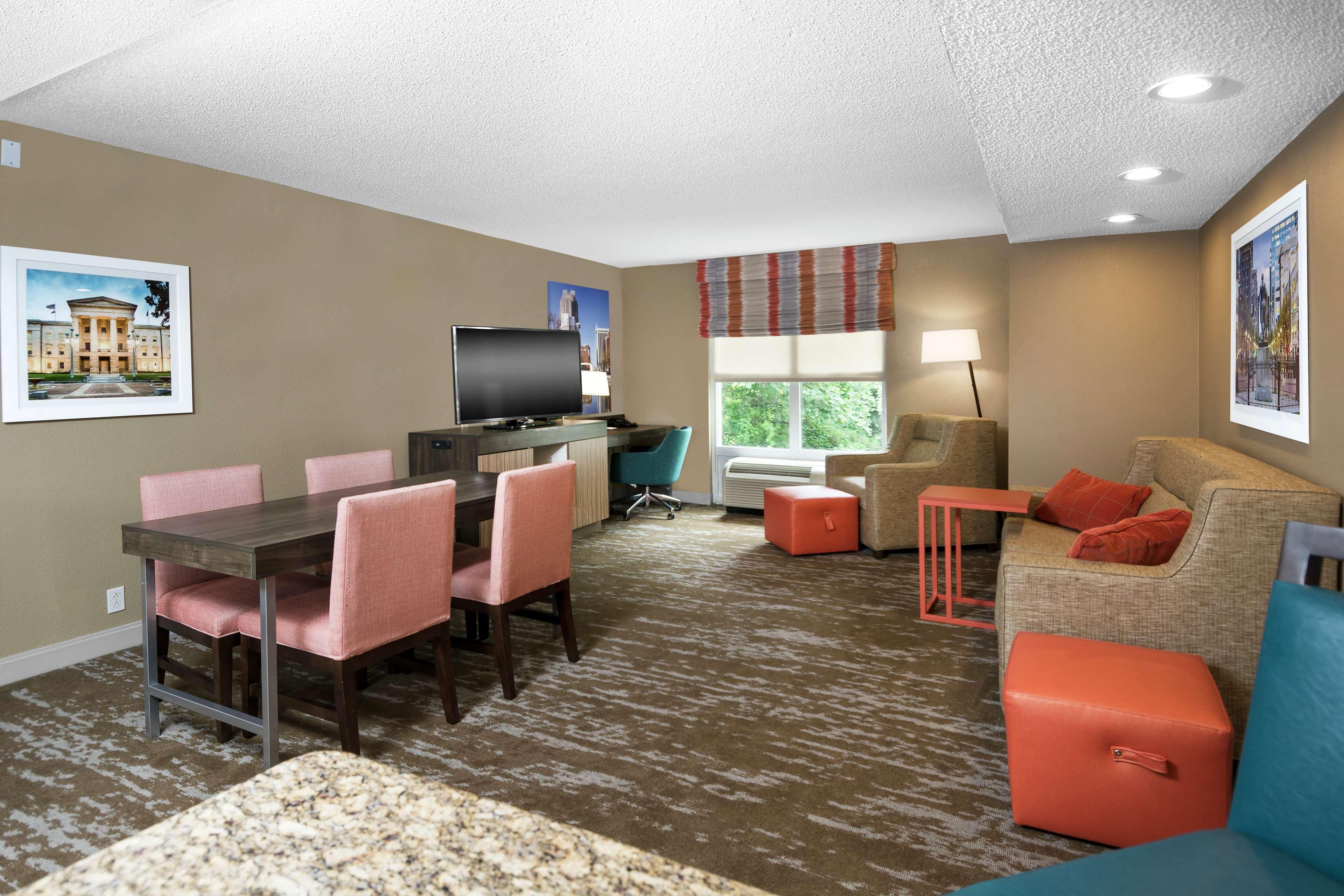 Hampton Inn & Suites Raleigh Cary Lenovo Center Dış mekan fotoğraf