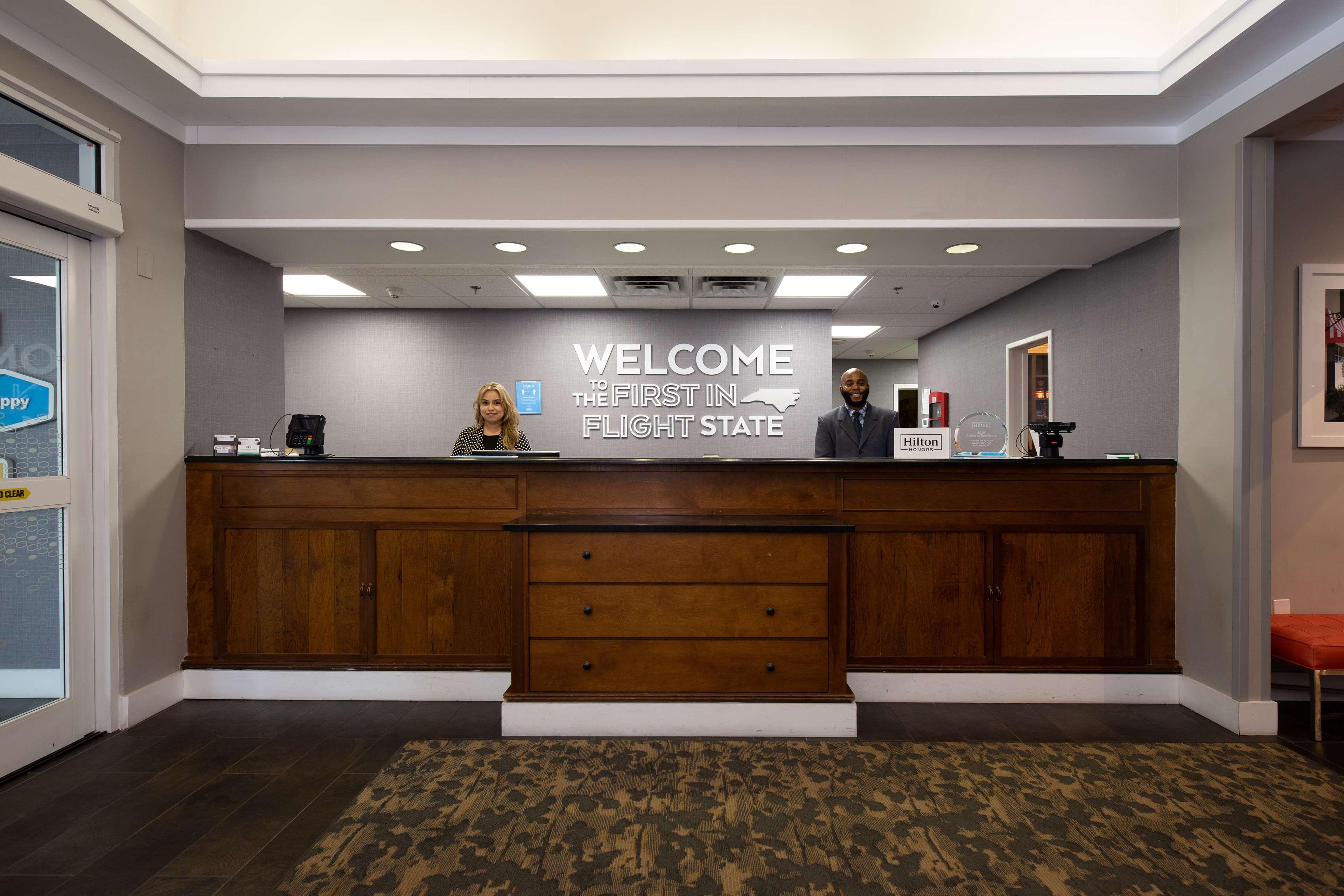 Hampton Inn & Suites Raleigh Cary Lenovo Center Dış mekan fotoğraf