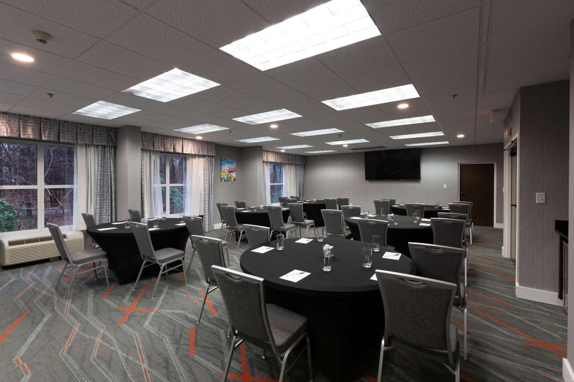 Hampton Inn & Suites Raleigh Cary Lenovo Center Dış mekan fotoğraf
