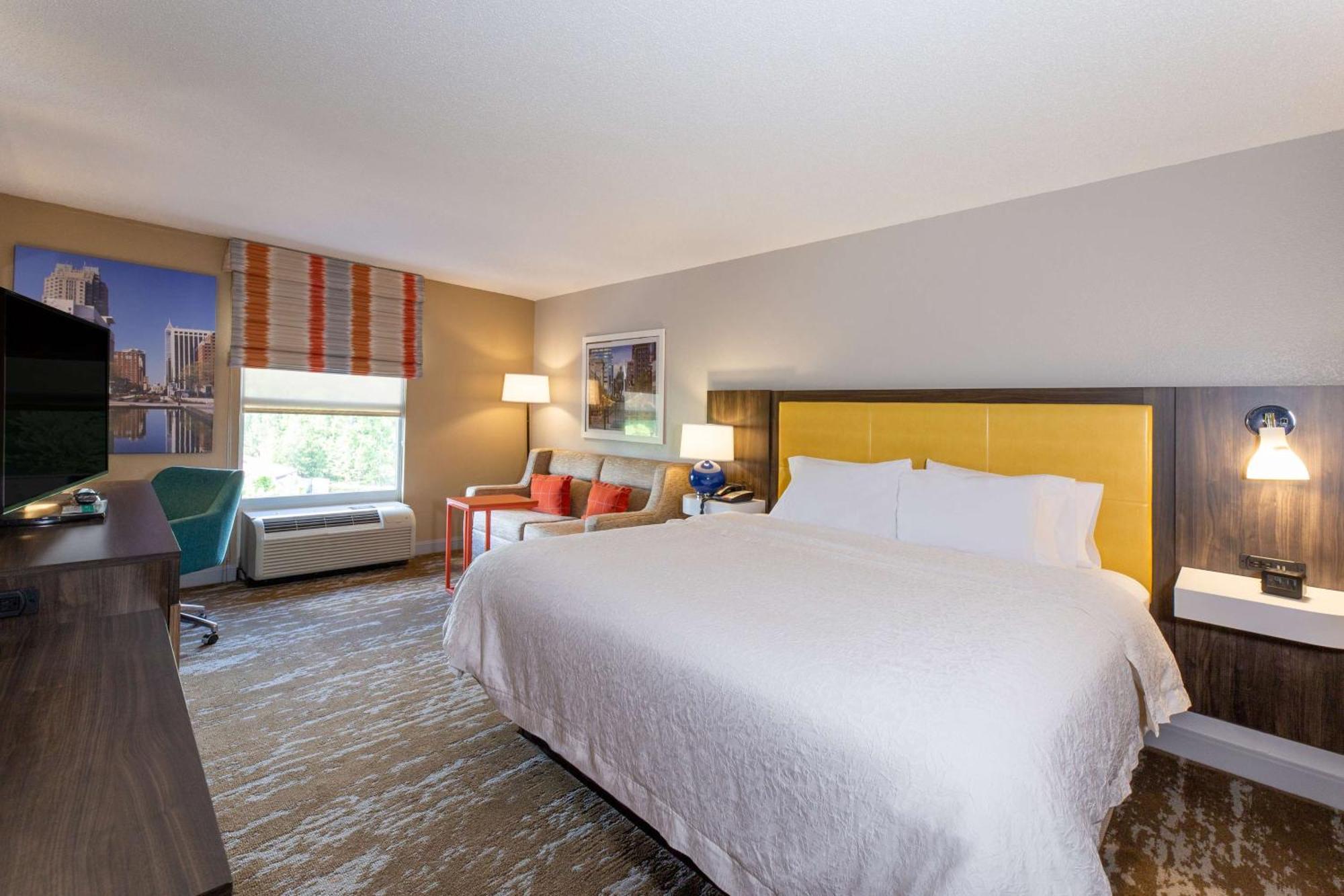 Hampton Inn & Suites Raleigh Cary Lenovo Center Dış mekan fotoğraf
